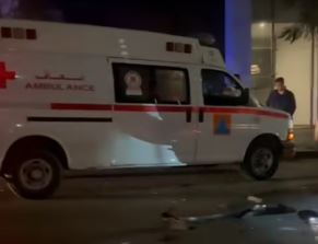 حادث سير مميت... شاب يفقد حياته بعد انقلاب دراجته النارية من على الجسر! (صور)