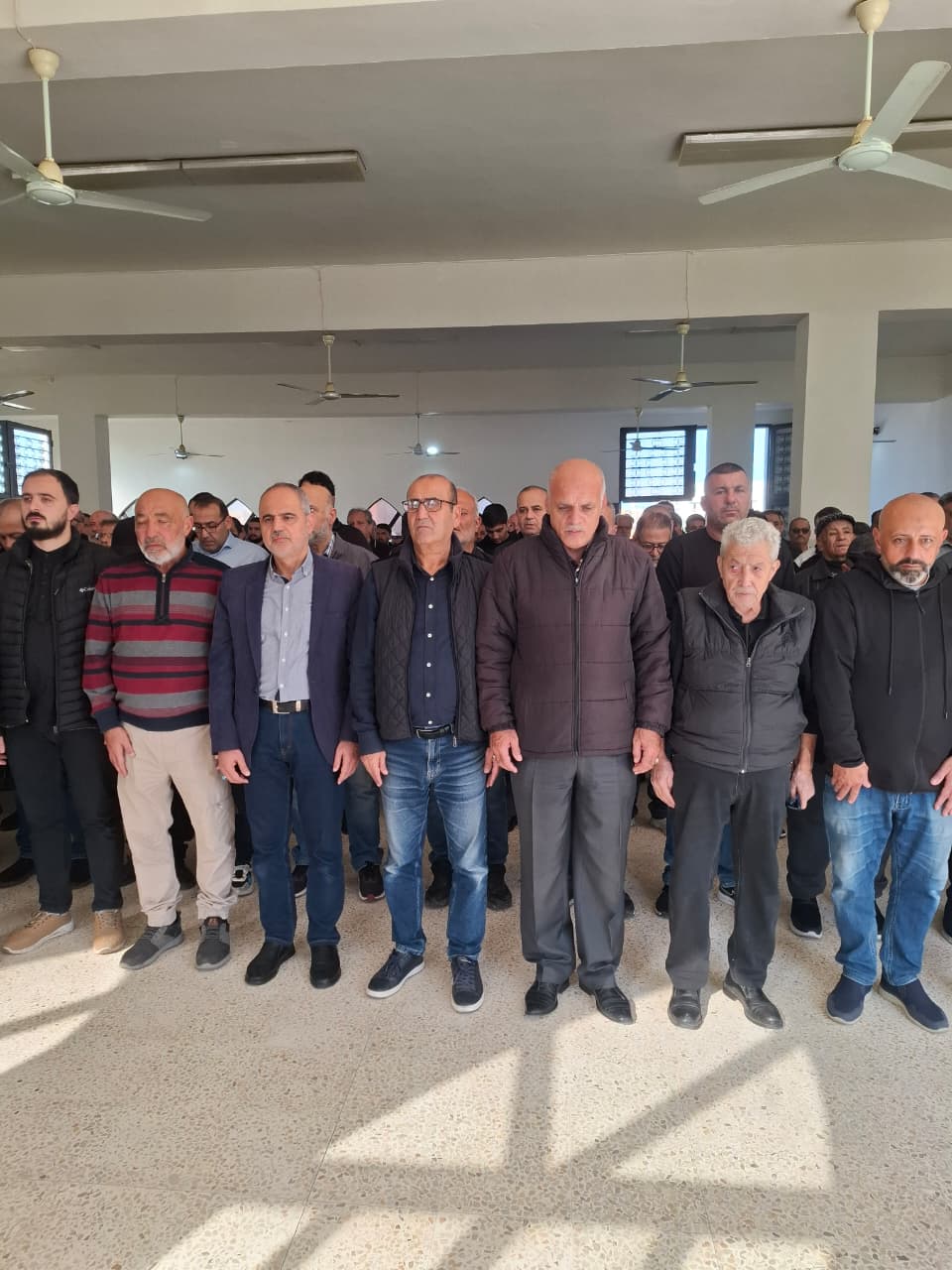 مدينة صور شيعت المرحوم السيد علي مناع ( ابو حسين) والد السعيد مفقود الاثر حسن مناع ( مطيع)