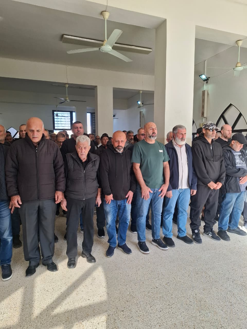 مدينة صور شيعت المرحوم السيد علي مناع ( ابو حسين) والد السعيد مفقود الاثر حسن مناع ( مطيع)