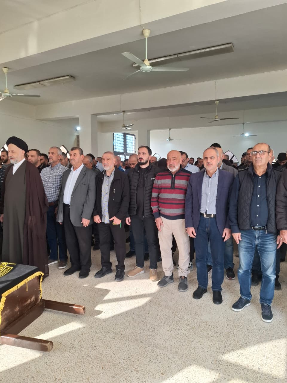 مدينة صور شيعت المرحوم السيد علي مناع ( ابو حسين) والد السعيد مفقود الاثر حسن مناع ( مطيع)