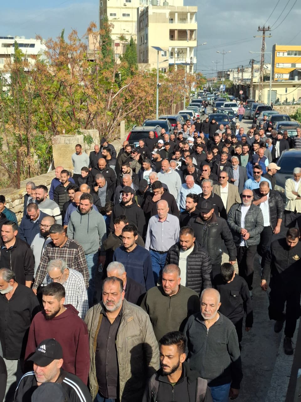 مدينة صور شيعت المرحوم السيد علي مناع ( ابو حسين) والد السعيد مفقود الاثر حسن مناع ( مطيع)