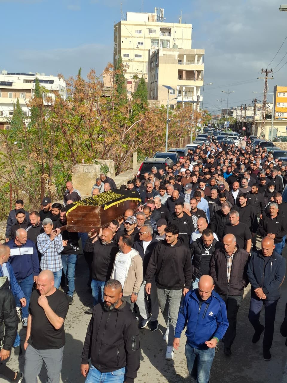 مدينة صور شيعت المرحوم السيد علي مناع ( ابو حسين) والد السعيد مفقود الاثر حسن مناع ( مطيع)