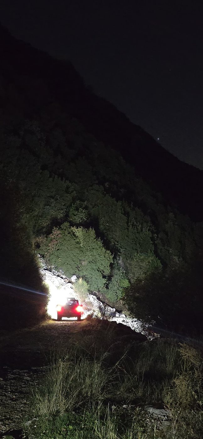 بعد ساعات من البحث الدفاع المدني يعثر على ثلاثة متجولين تائهين