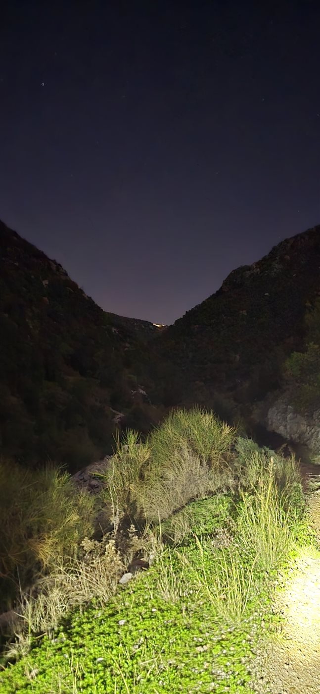 بعد ساعات من البحث الدفاع المدني يعثر على ثلاثة متجولين تائهين