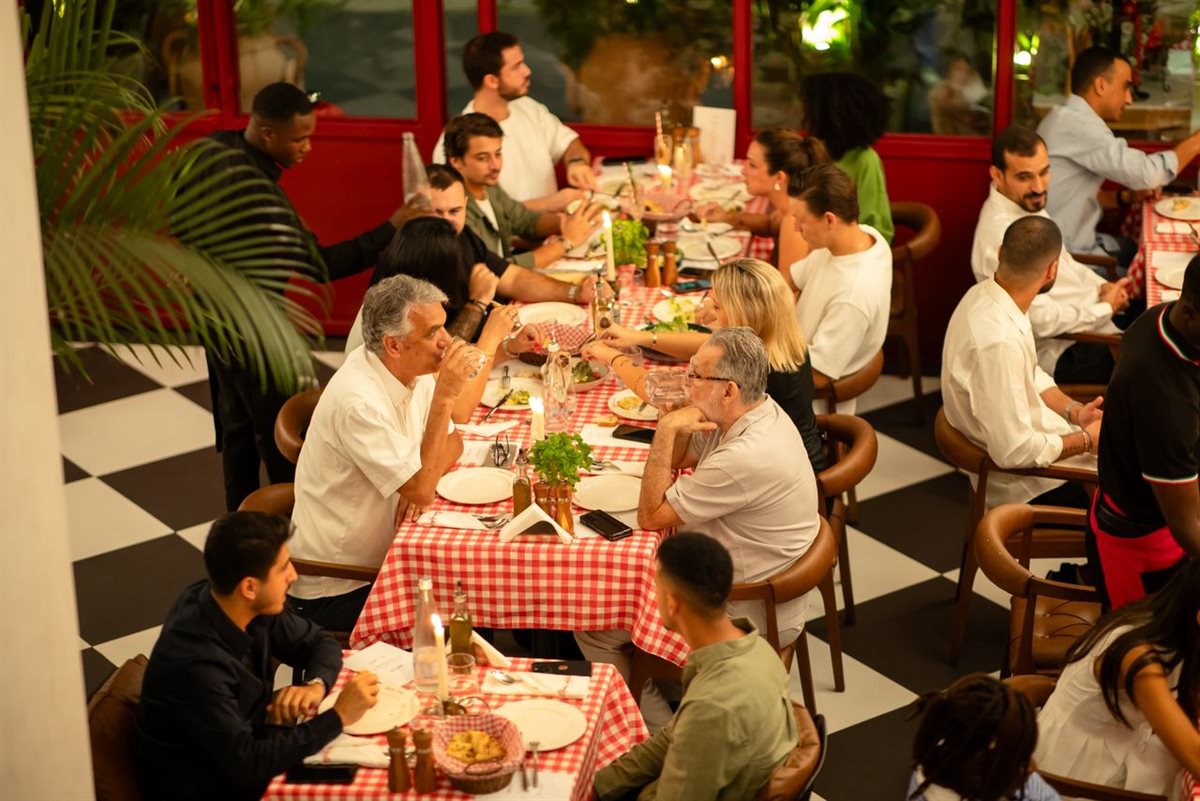 إفتتاح حاشد ل NAPizza في أبيدجان: النكهة الإيطالية الأصيلة بين أيديكم!