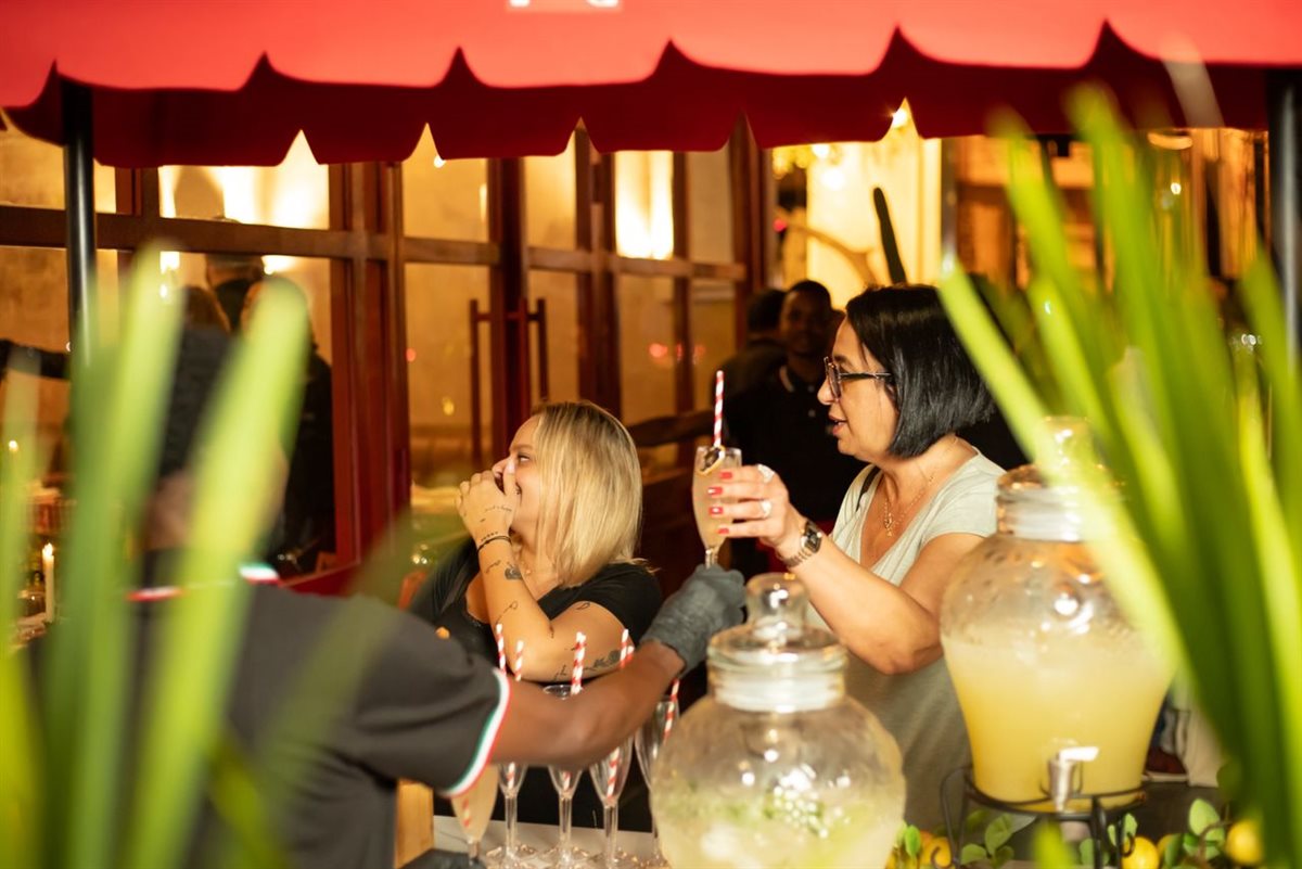 إفتتاح حاشد ل NAPizza في أبيدجان: النكهة الإيطالية الأصيلة بين أيديكم!