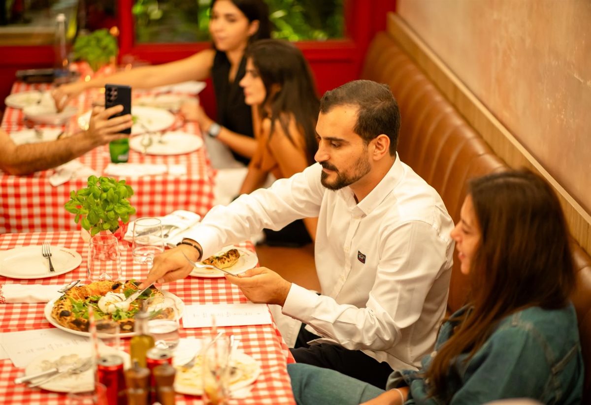 إفتتاح حاشد ل NAPizza في أبيدجان: النكهة الإيطالية الأصيلة بين أيديكم!