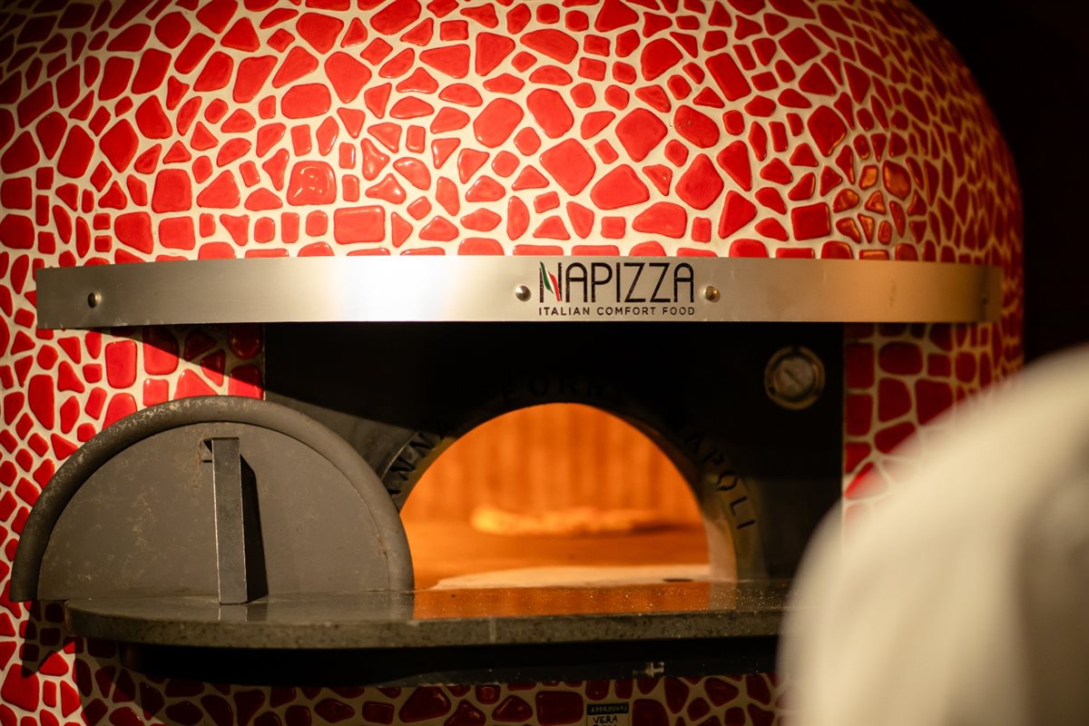 إفتتاح حاشد ل NAPizza في أبيدجان: النكهة الإيطالية الأصيلة بين أيديكم!