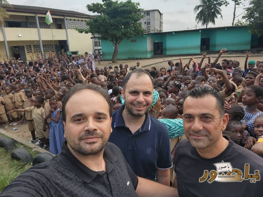 الجامعة اللبنانية الثقافية فرع أبيدجان تواصل دعمها التربوي بتوزيع مستلزمات مدرسية في عدد من المناطق