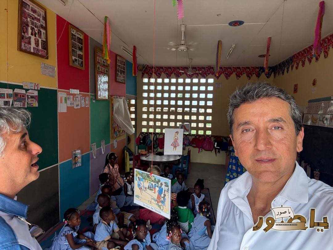 الجامعة اللبنانية الثقافية فرع أبيدجان تواصل دعمها التربوي بتوزيع مستلزمات مدرسية في عدد من المناطق