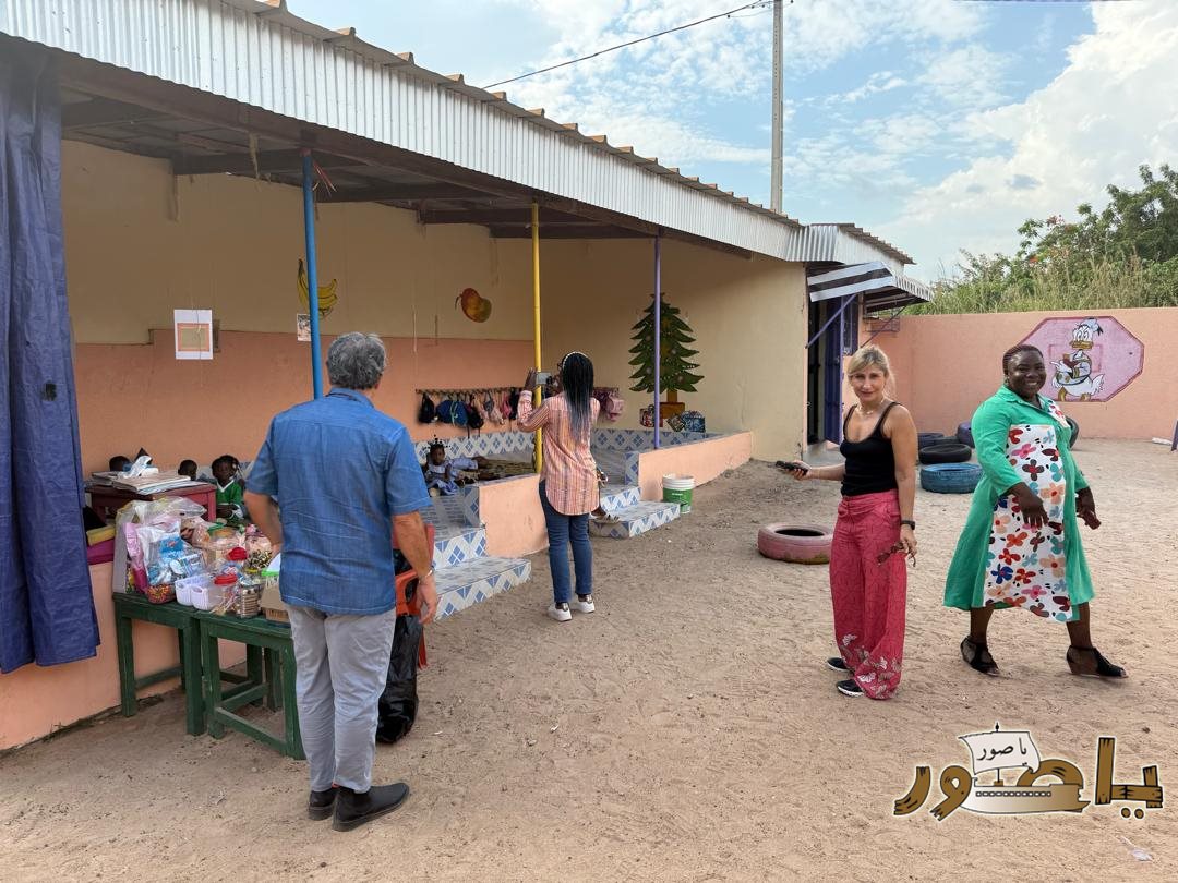 الجامعة اللبنانية الثقافية فرع أبيدجان تواصل دعمها التربوي بتوزيع مستلزمات مدرسية في عدد من المناطق