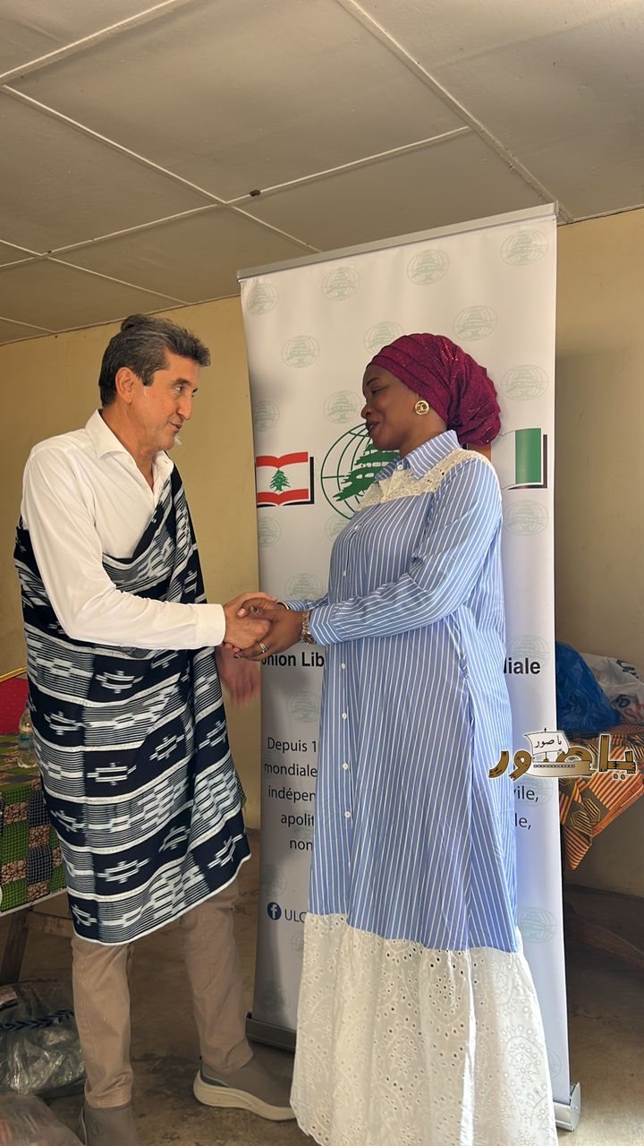 الجامعة اللبنانية الثقافية فرع أبيدجان تواصل دعمها التربوي بتوزيع مستلزمات مدرسية في عدد من المناطق