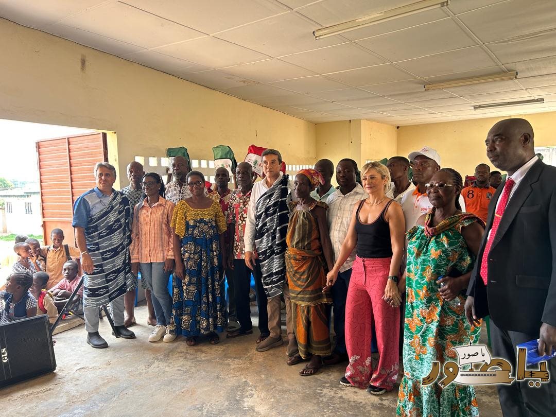 الجامعة اللبنانية الثقافية فرع أبيدجان تواصل دعمها التربوي بتوزيع مستلزمات مدرسية في عدد من المناطق