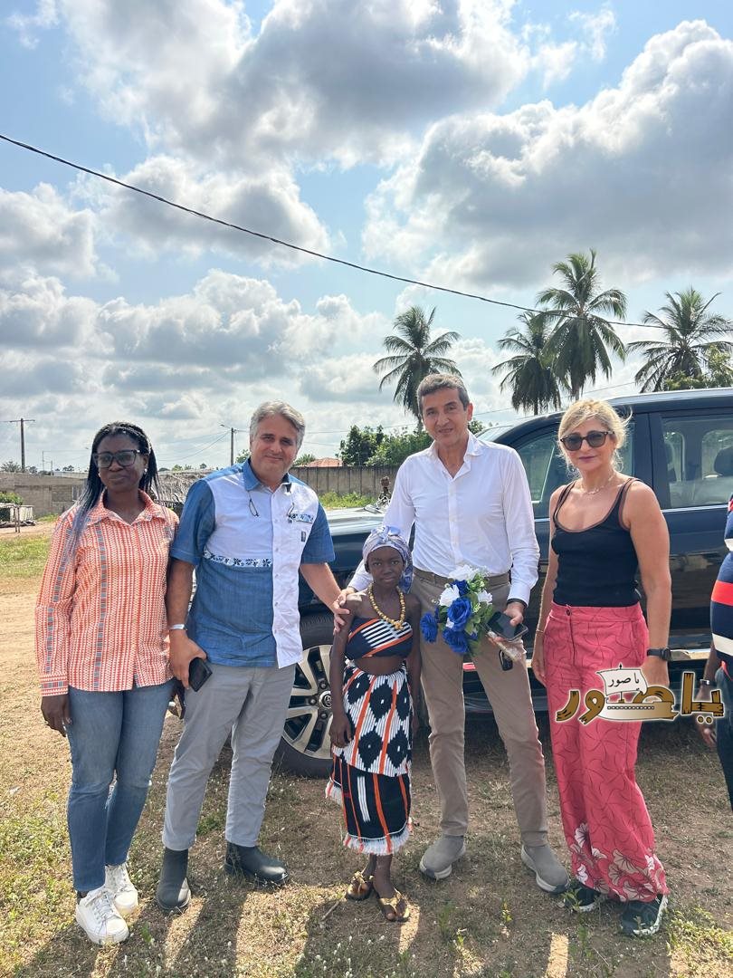 الجامعة اللبنانية الثقافية فرع أبيدجان تواصل دعمها التربوي بتوزيع مستلزمات مدرسية في عدد من المناطق