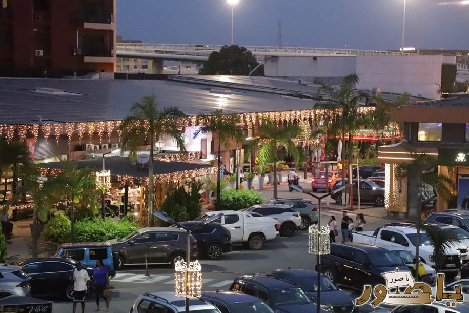 بريما سنتر في أبيدجان يتألق بزينة الأعياد ويستقطب آلاف الزوار!