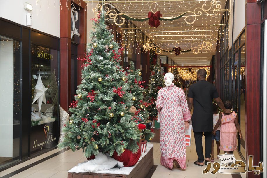 بريما سنتر في أبيدجان يتألق بزينة الأعياد ويستقطب آلاف الزوار!