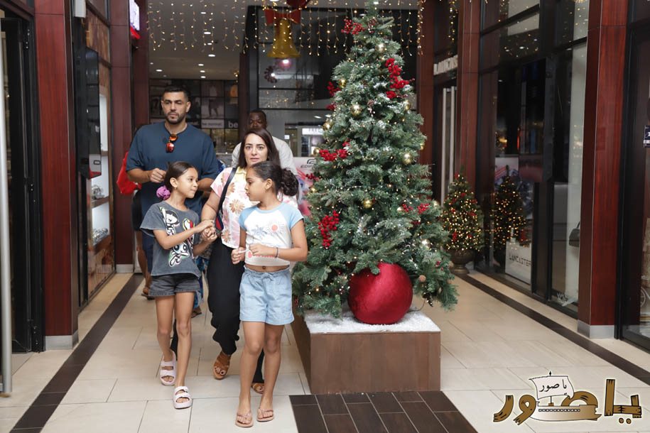 بريما سنتر في أبيدجان يتألق بزينة الأعياد ويستقطب آلاف الزوار!