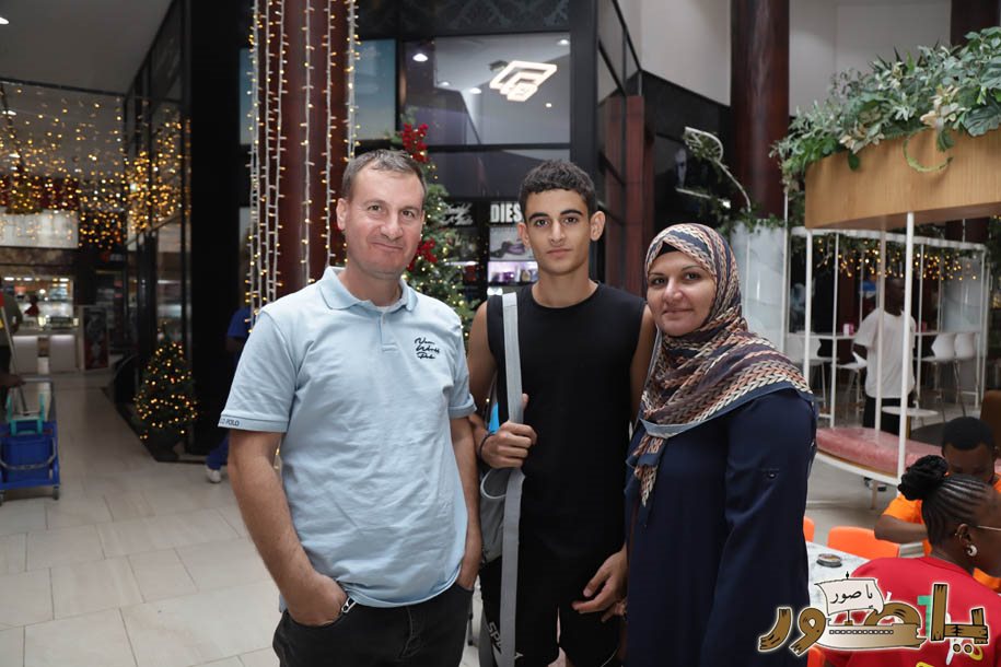 بريما سنتر في أبيدجان يتألق بزينة الأعياد ويستقطب آلاف الزوار!