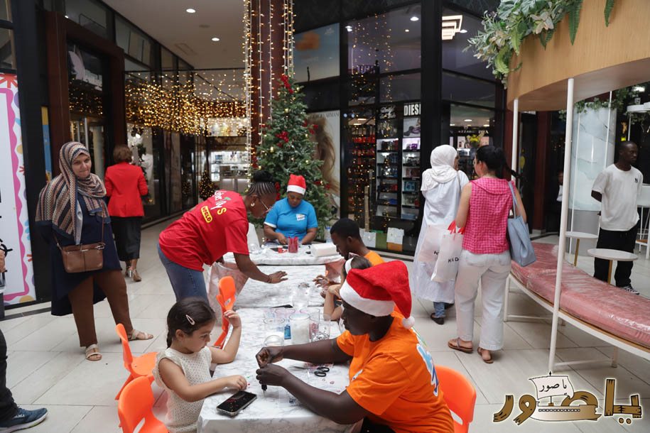 بريما سنتر في أبيدجان يتألق بزينة الأعياد ويستقطب آلاف الزوار!