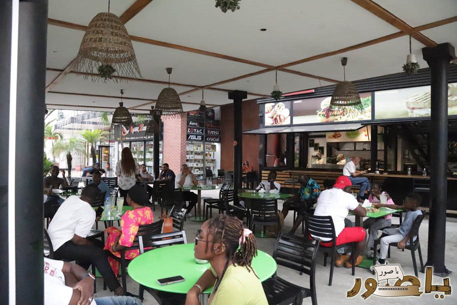 بريما سنتر في أبيدجان يتألق بزينة الأعياد ويستقطب آلاف الزوار!