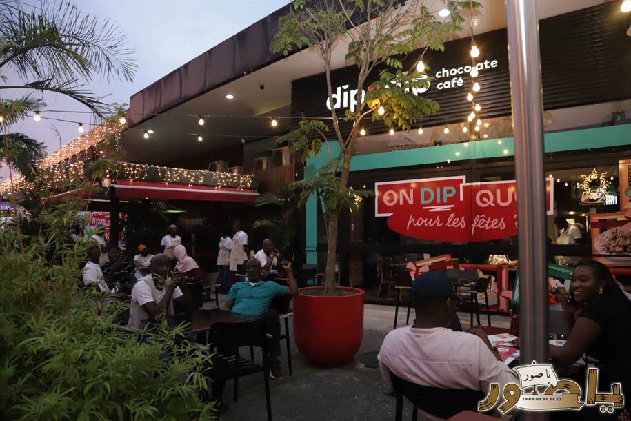 بريما سنتر في أبيدجان يتألق بزينة الأعياد ويستقطب آلاف الزوار!