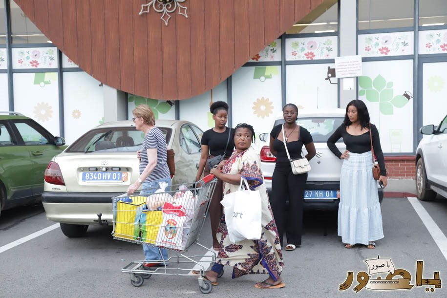 بريما سنتر في أبيدجان يتألق بزينة الأعياد ويستقطب آلاف الزوار!