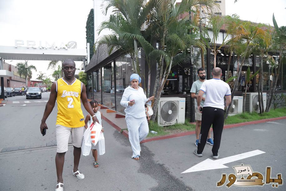 بريما سنتر في أبيدجان يتألق بزينة الأعياد ويستقطب آلاف الزوار!