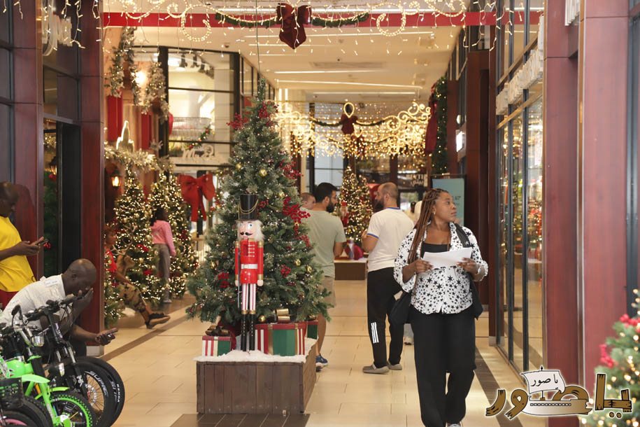بريما سنتر في أبيدجان يتألق بزينة الأعياد ويستقطب آلاف الزوار!