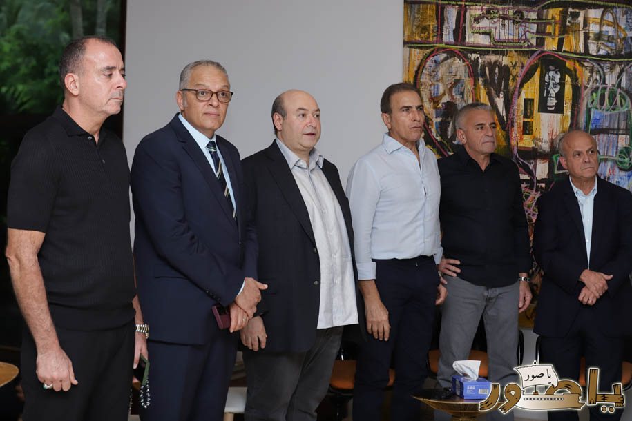 بالصور من أبيدجان: آل الخليل يتقبلون التعازي بالسفير خليل الخليل في مجلس عزاء مهيب