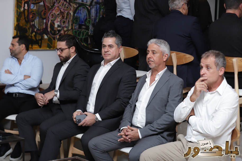 بالصور من أبيدجان: آل الخليل يتقبلون التعازي بالسفير خليل الخليل في مجلس عزاء مهيب