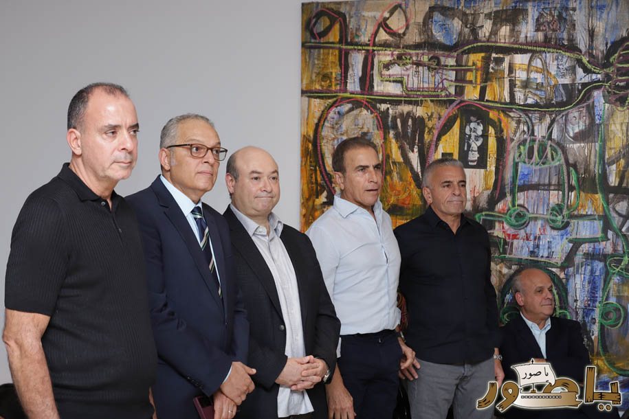 بالصور من أبيدجان: آل الخليل يتقبلون التعازي بالسفير خليل الخليل في مجلس عزاء مهيب