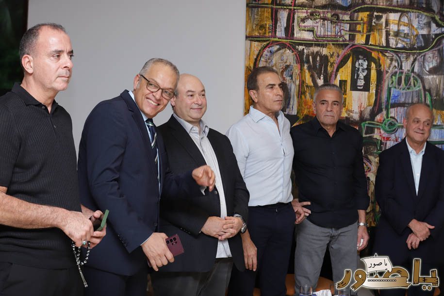 بالصور من أبيدجان: آل الخليل يتقبلون التعازي بالسفير خليل الخليل في مجلس عزاء مهيب