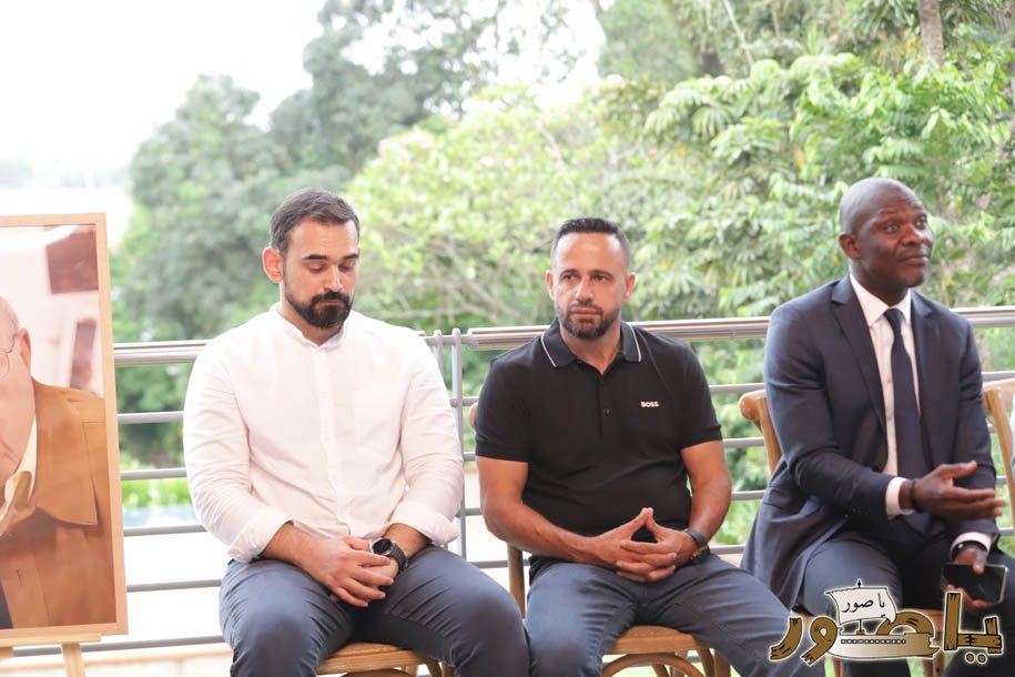 بالصور من أبيدجان: آل الخليل يتقبلون التعازي بالسفير خليل الخليل في مجلس عزاء مهيب