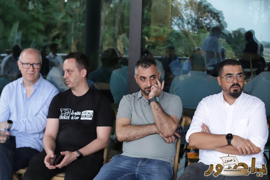 بالصور من أبيدجان: آل الخليل يتقبلون التعازي بالسفير خليل الخليل في مجلس عزاء مهيب