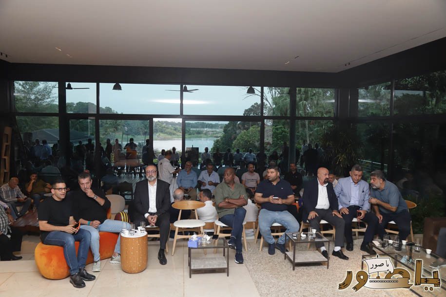 بالصور من أبيدجان: آل الخليل يتقبلون التعازي بالسفير خليل الخليل في مجلس عزاء مهيب