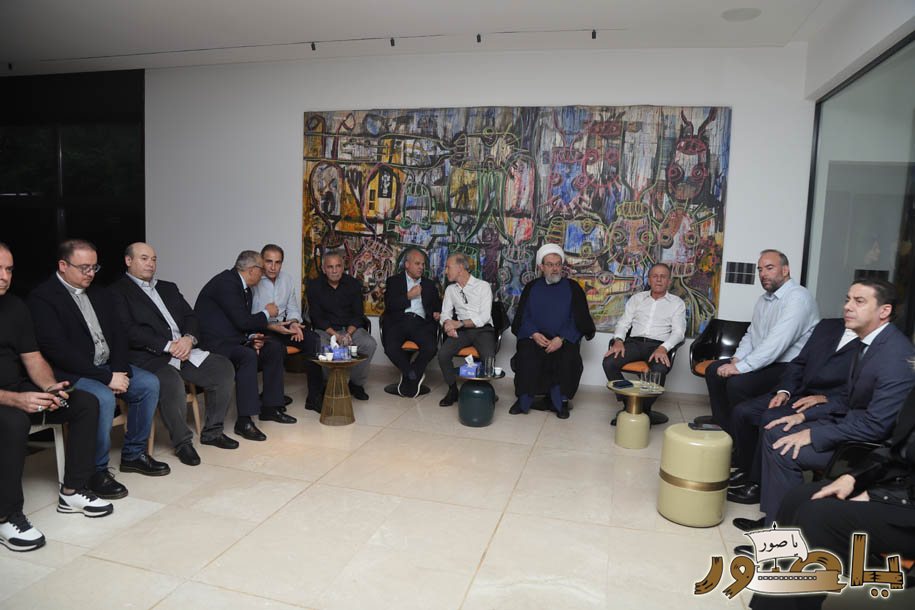 بالصور من أبيدجان: آل الخليل يتقبلون التعازي بالسفير خليل الخليل في مجلس عزاء مهيب