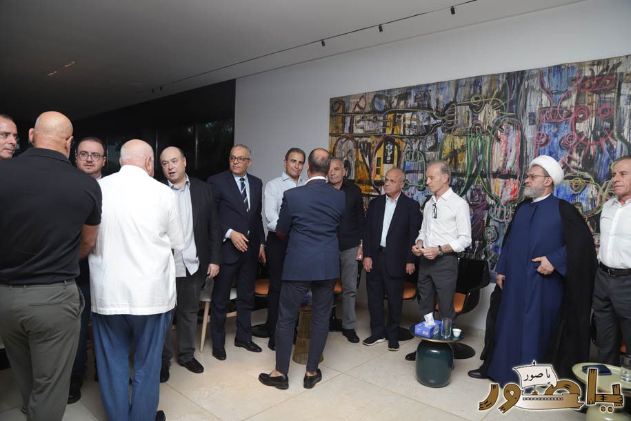 بالصور من أبيدجان: آل الخليل يتقبلون التعازي بالسفير خليل الخليل في مجلس عزاء مهيب