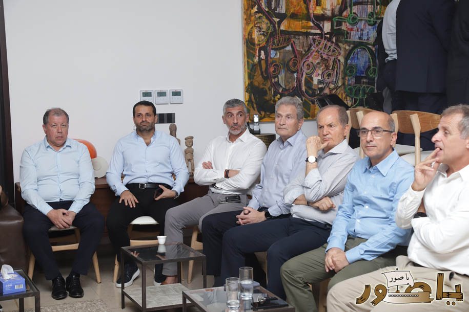 بالصور من أبيدجان: آل الخليل يتقبلون التعازي بالسفير خليل الخليل في مجلس عزاء مهيب