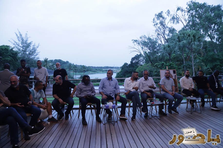 بالصور من أبيدجان: آل الخليل يتقبلون التعازي بالسفير خليل الخليل في مجلس عزاء مهيب