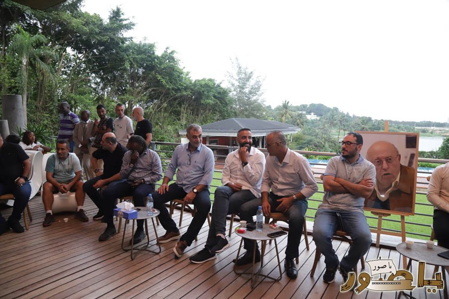 بالصور من أبيدجان: آل الخليل يتقبلون التعازي بالسفير خليل الخليل في مجلس عزاء مهيب