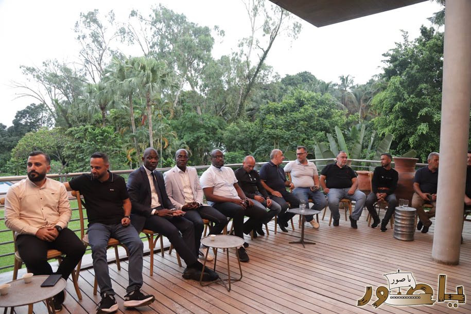 بالصور من أبيدجان: آل الخليل يتقبلون التعازي بالسفير خليل الخليل في مجلس عزاء مهيب