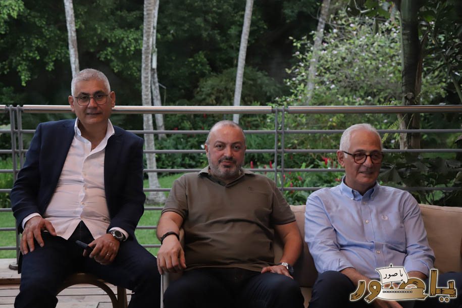 بالصور من أبيدجان: آل الخليل يتقبلون التعازي بالسفير خليل الخليل في مجلس عزاء مهيب