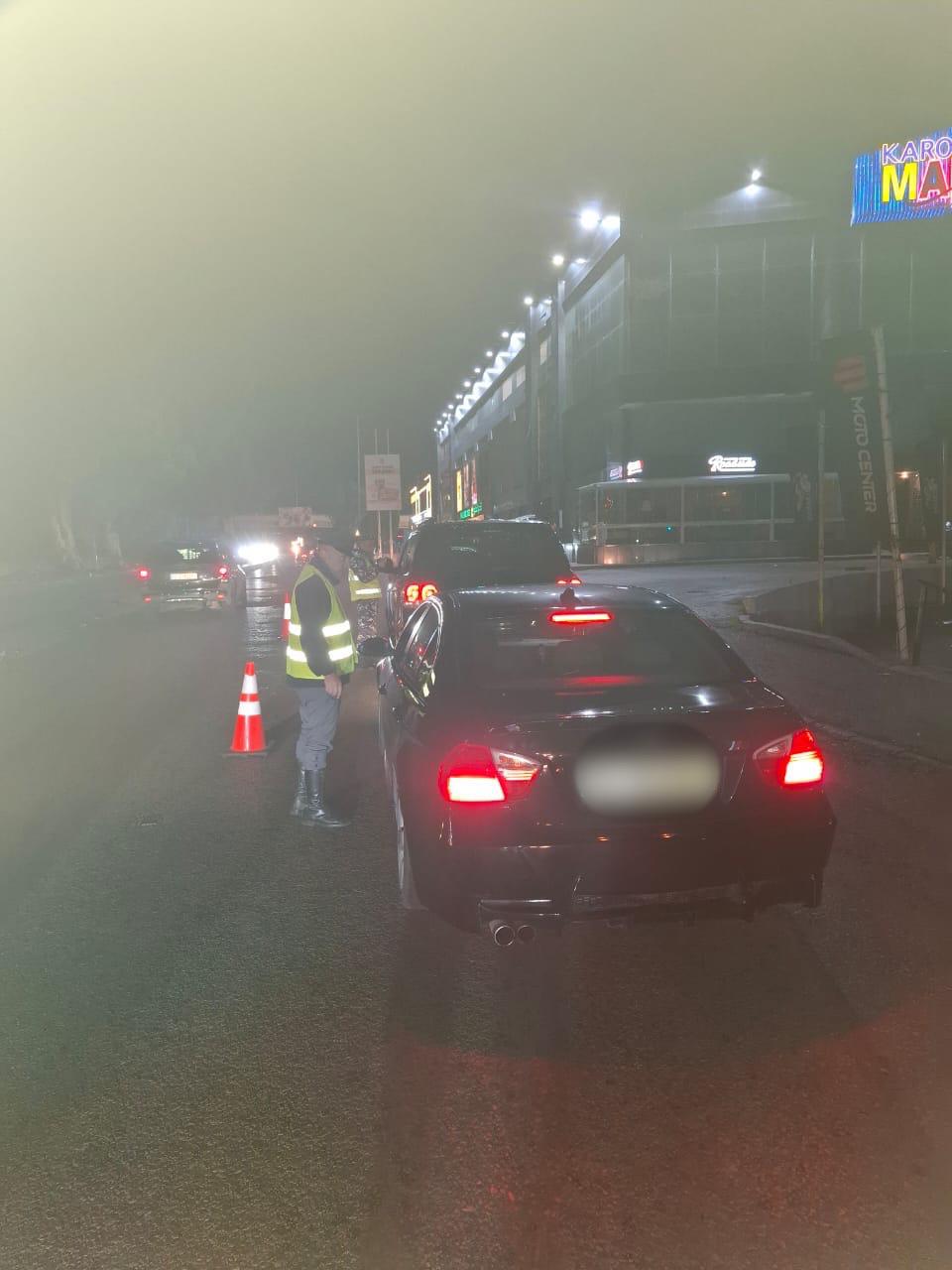 بالصور- حواجز أمنية لقياس نسبة الكحول لدى السائقين!