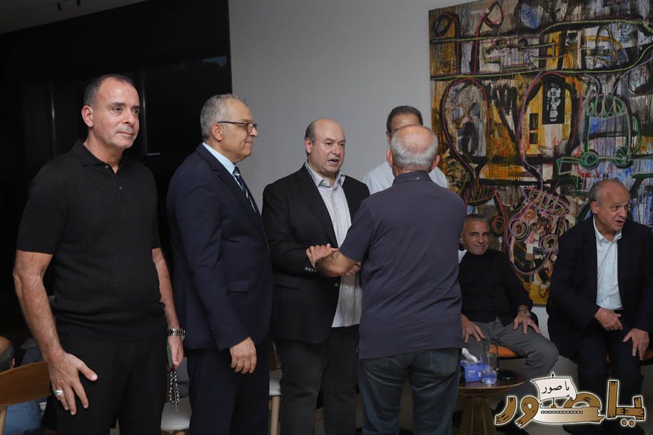 بالصور من أبيدجان: آل الخليل يتقبلون التعازي بالسفير خليل الخليل في مجلس عزاء مهيب