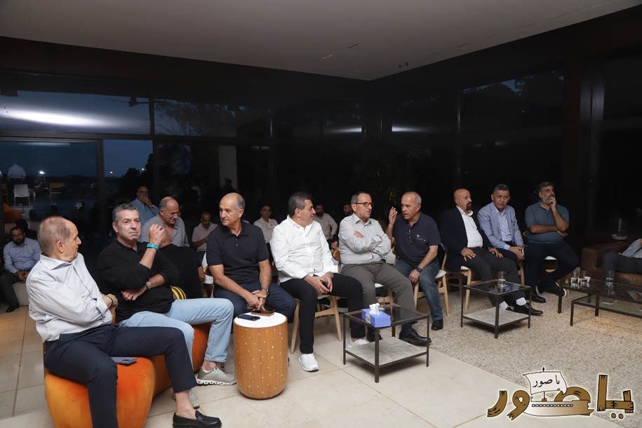 بالصور من أبيدجان: آل الخليل يتقبلون التعازي بالسفير خليل الخليل في مجلس عزاء مهيب