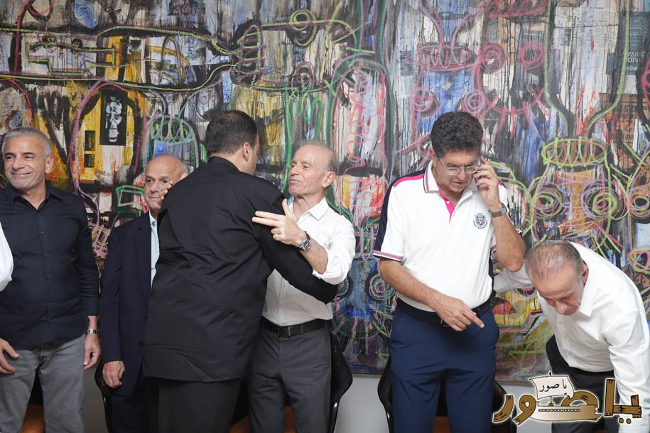 بالصور من أبيدجان: آل الخليل يتقبلون التعازي بالسفير خليل الخليل في مجلس عزاء مهيب