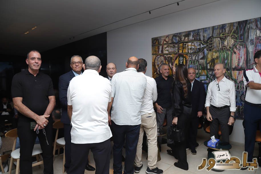 بالصور من أبيدجان: آل الخليل يتقبلون التعازي بالسفير خليل الخليل في مجلس عزاء مهيب