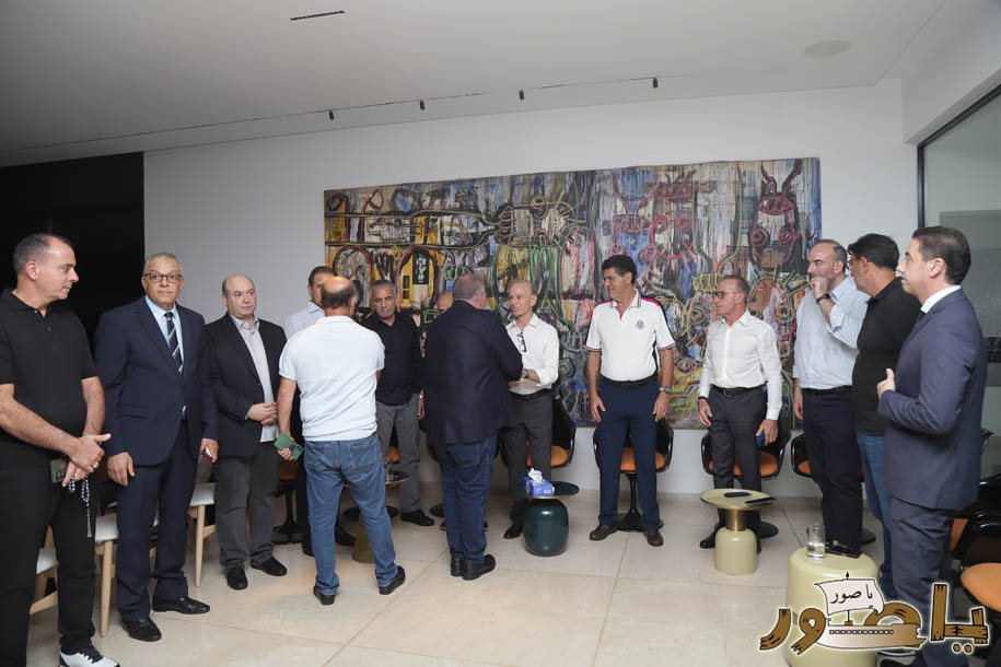 بالصور من أبيدجان: آل الخليل يتقبلون التعازي بالسفير خليل الخليل في مجلس عزاء مهيب