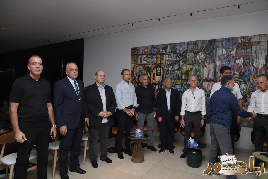 بالصور من أبيدجان: آل الخليل يتقبلون التعازي بالسفير خليل الخليل في مجلس عزاء مهيب