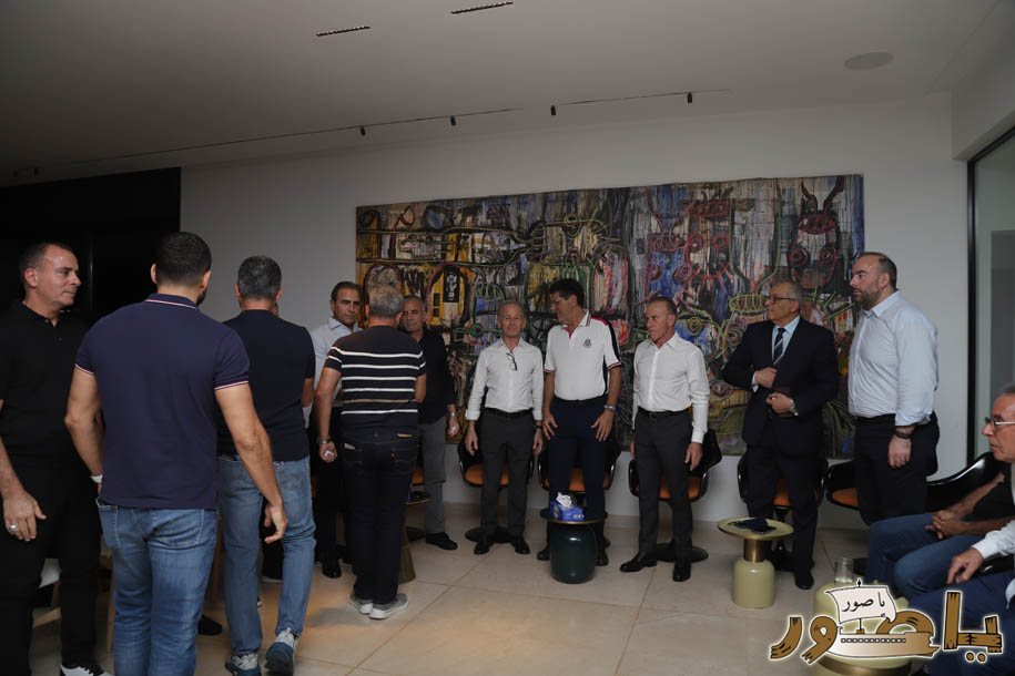 بالصور من أبيدجان: آل الخليل يتقبلون التعازي بالسفير خليل الخليل في مجلس عزاء مهيب